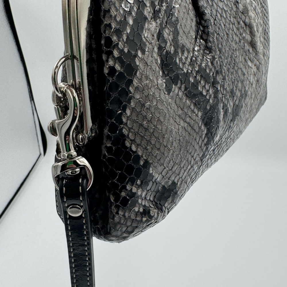 Coach Snakeskin KISSLOCK Clutch with Leather Wristlet & Hang Tag - Picture 10 of 12